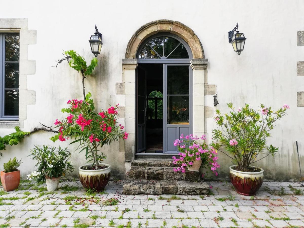 Au Logis De La Mongie Bed and Breakfast Soullans Eksteriør billede